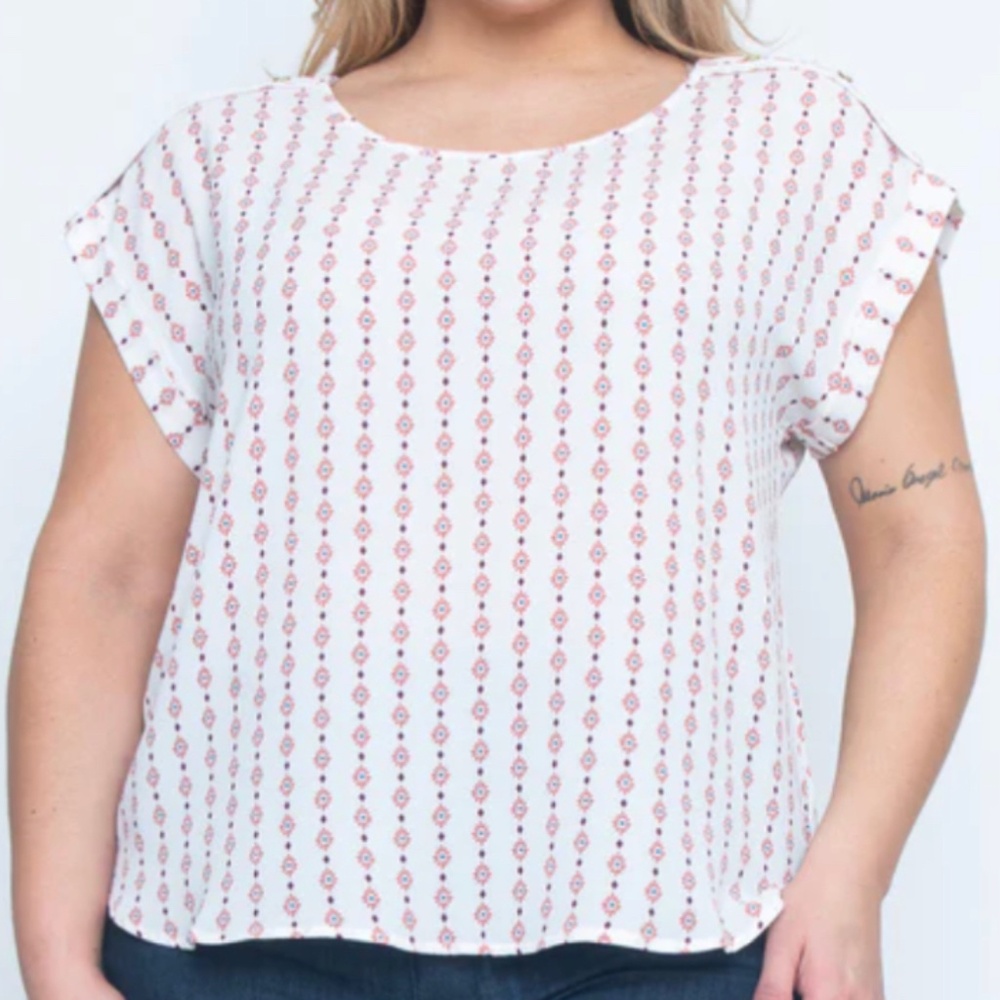 NWT Plus Size Aztec Striped Jewel Neck Short Sleeves Top with Button Deta